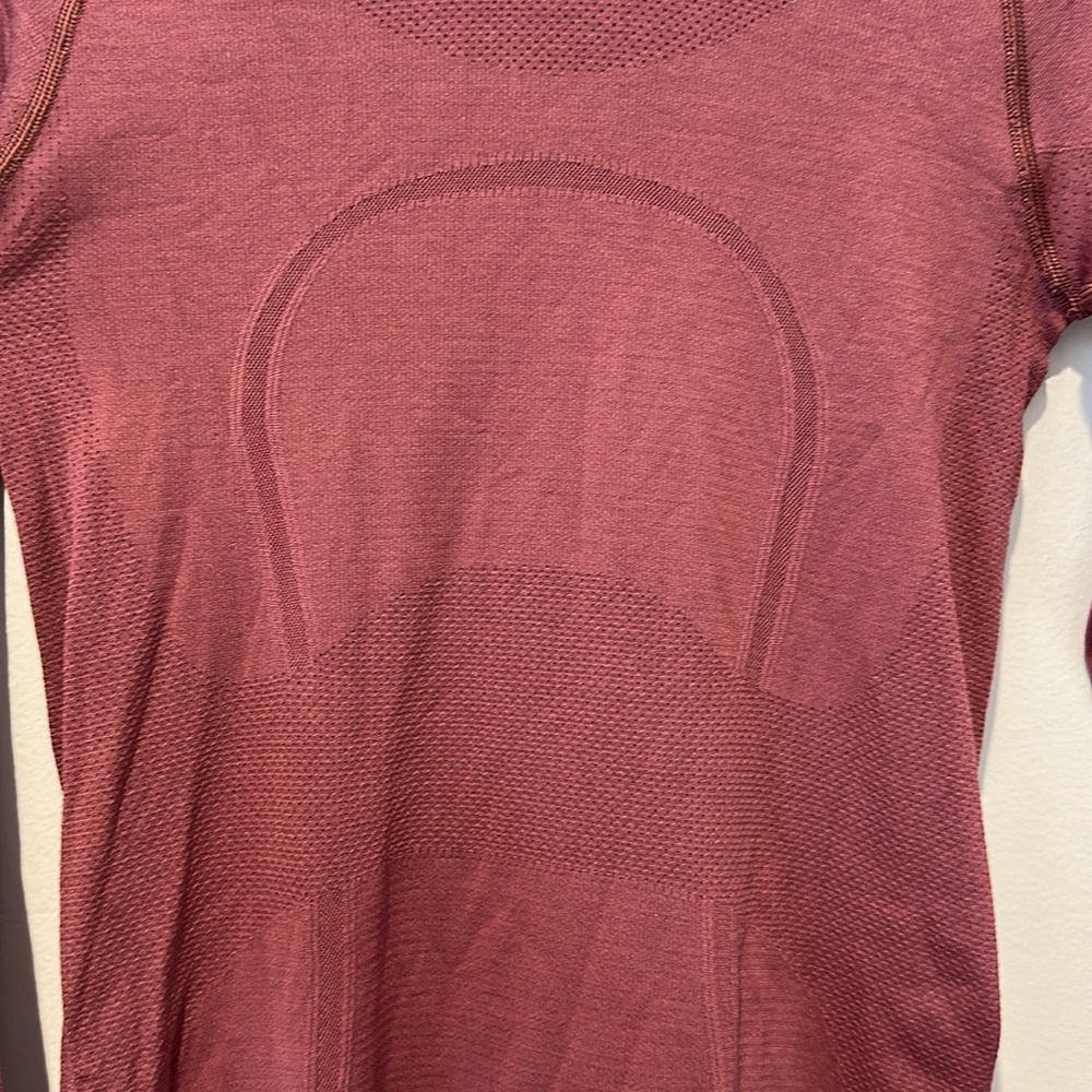 Lululemon Women's Pink Long Sleeve Top - Picture 4 of 10